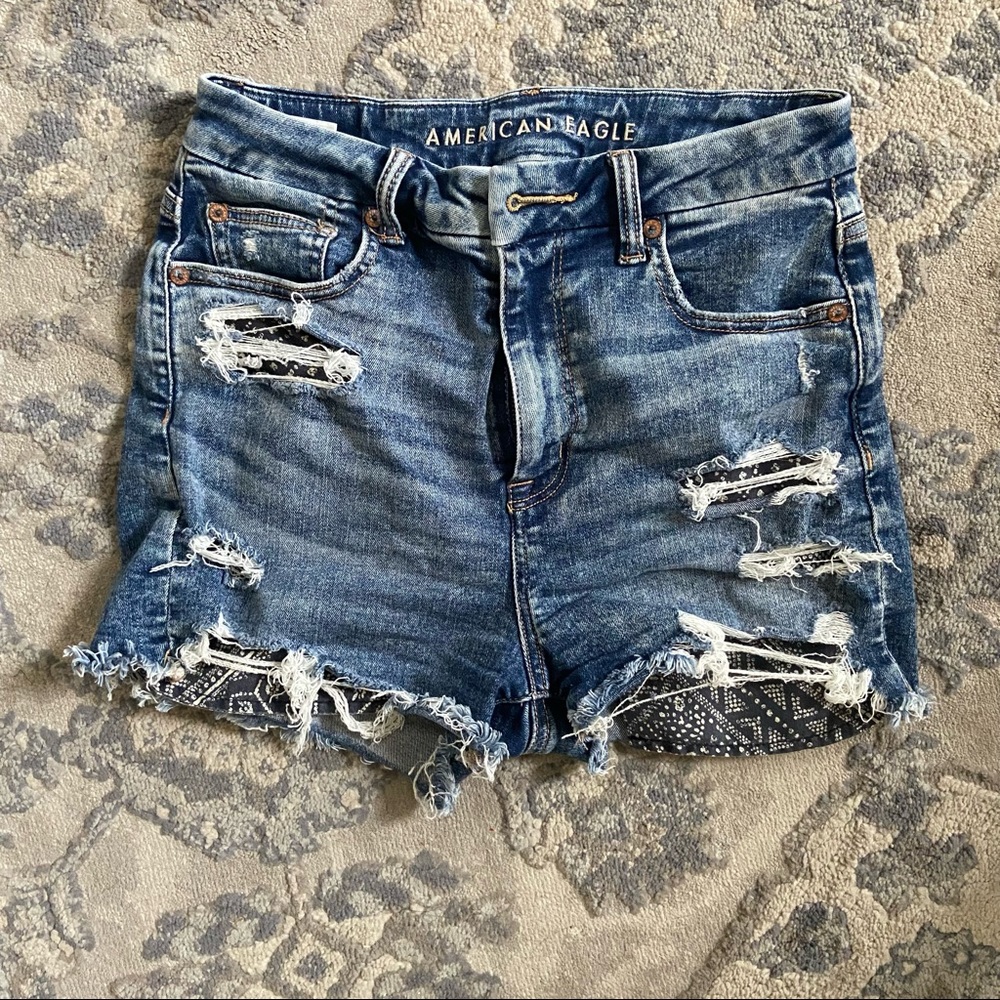 American Eagle High Waisted Curvy Shorts